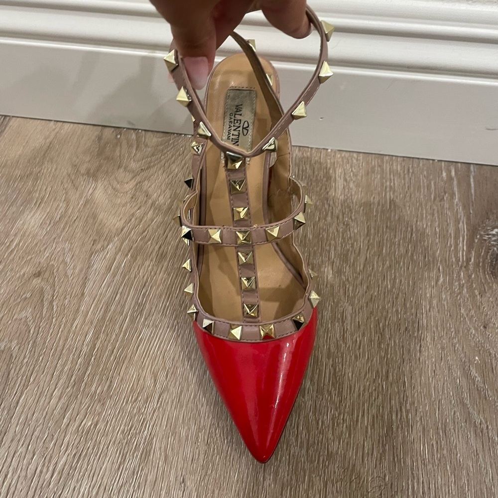 Valentino Garavani Red Patent and Nude Rockstud T-Strap Pumps - Picture 5 of 16